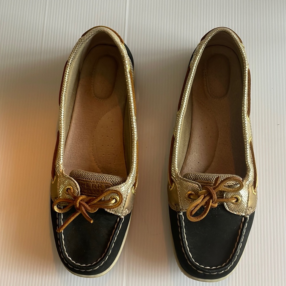 Sperry loafer, size 9M